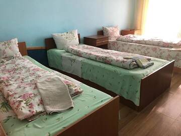 Фото номера Бюджетный трехместный номер Отель Imperial г. Peremyshlyany 4
